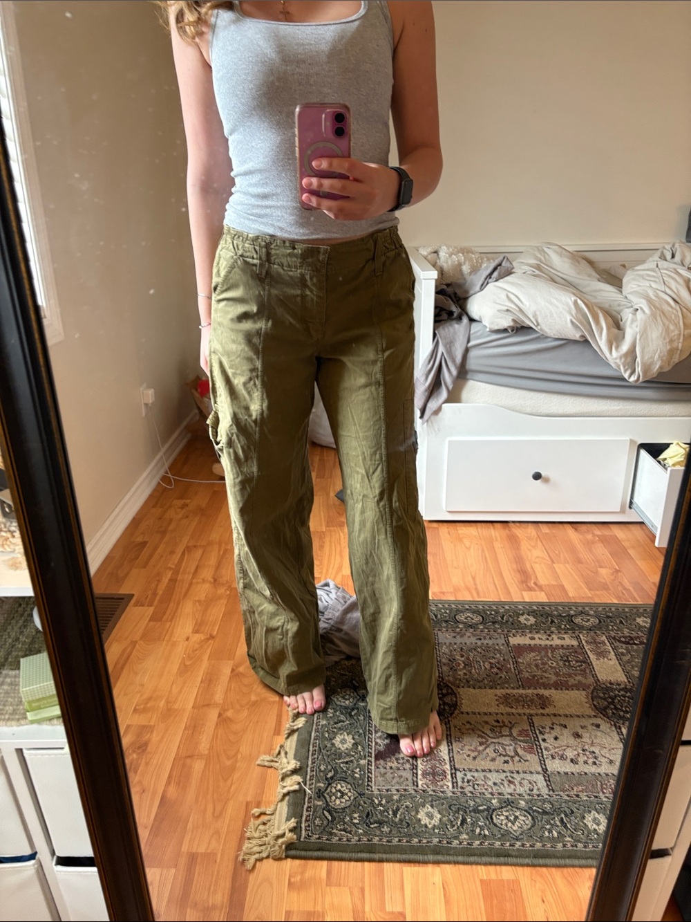 Wide-Leg Cargo Pants in Olive Green - Women's